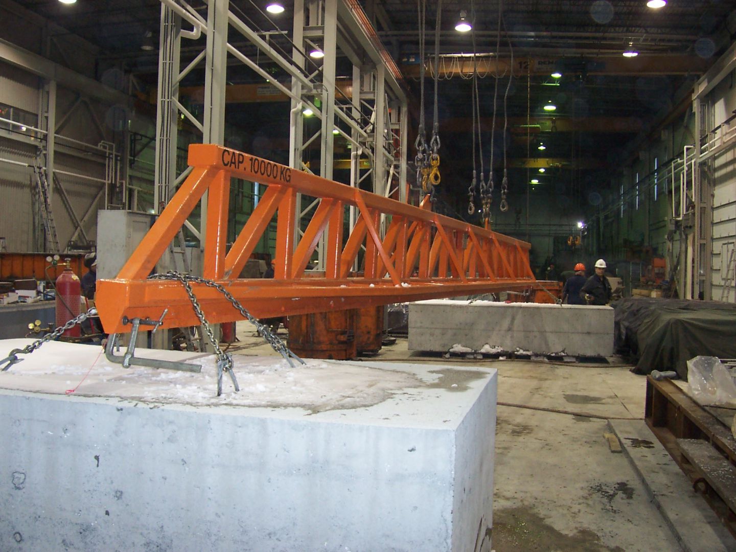 Lifting beam with a capacity of 10,000 kg